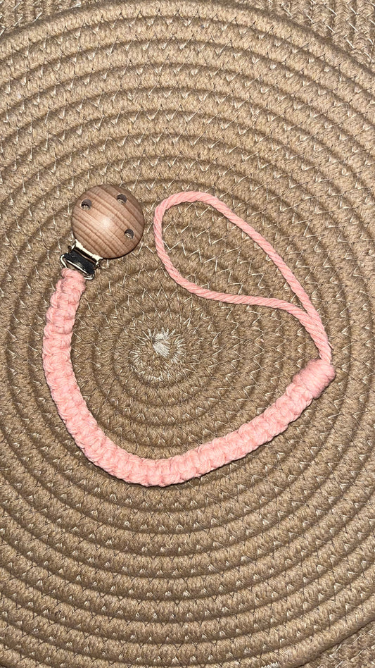 Chupetero de macramé
